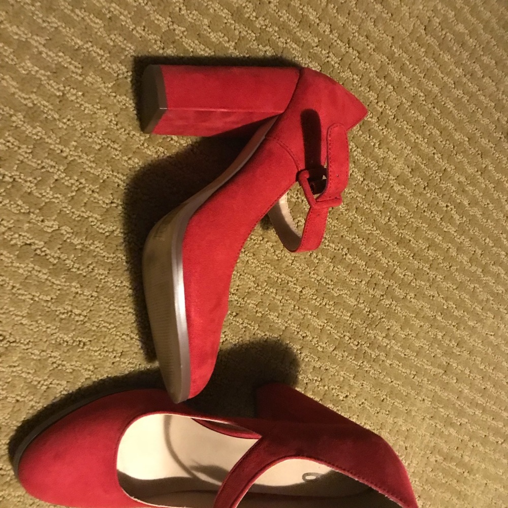 Mixed no 6 red heels size 9.5